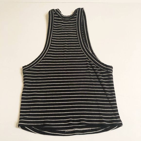 Garage Ribbed Striped B/W Crop Top - Picture 2 of 4